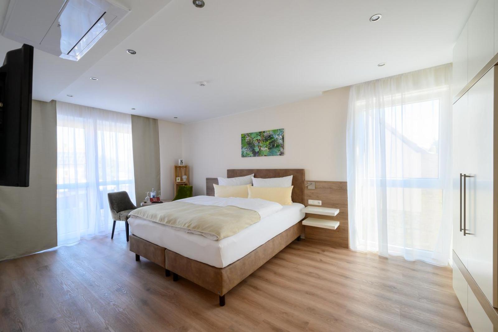 Gaestehaus Zum Weintraum Eimsheim Esterno foto